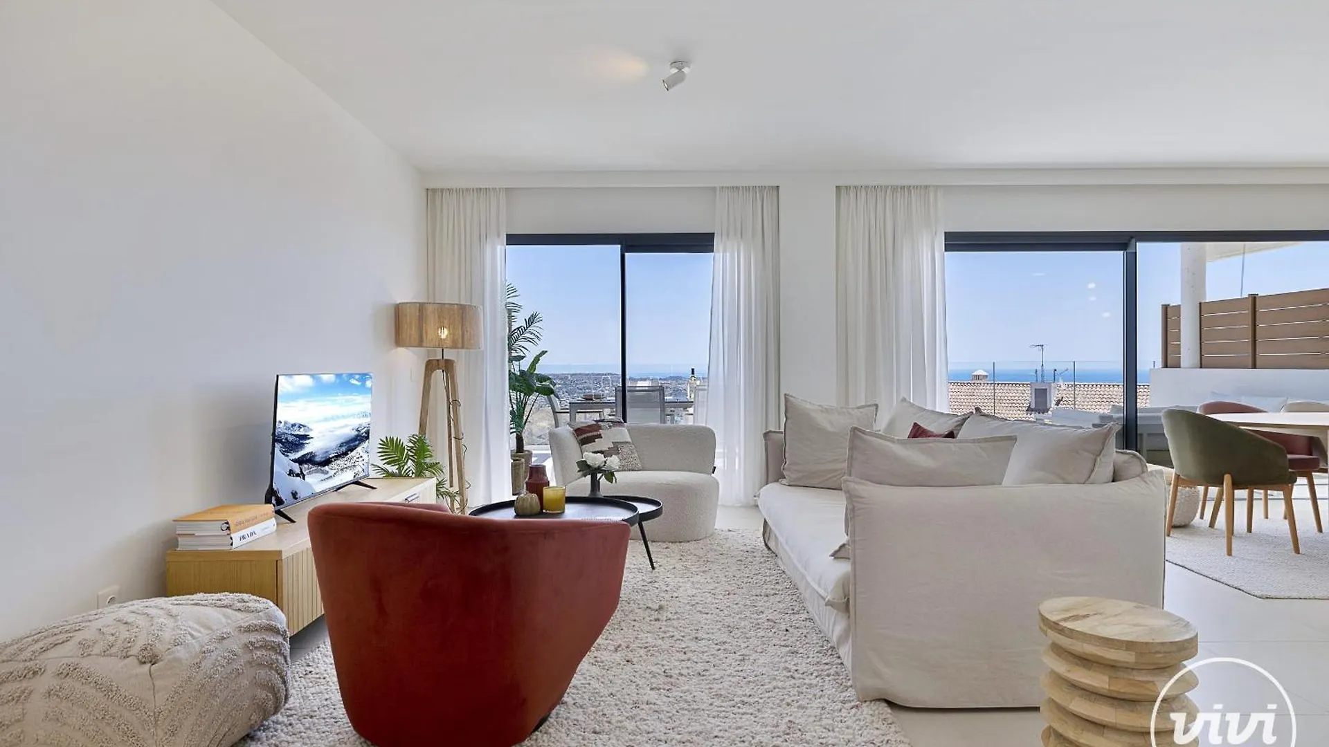 Vivi Homes - La Paz Sauna, Gym & Pool Sitio de Calahonda Apartment