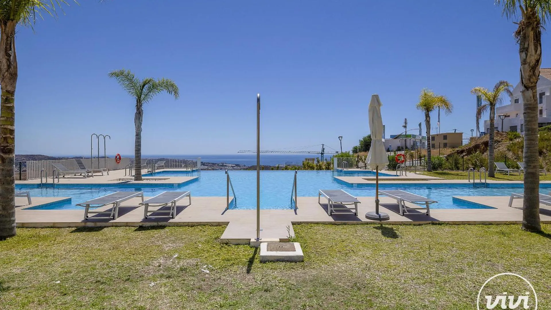 Vivi Homes - La Paz Sauna, Gym & Pool Sitio de Calahonda