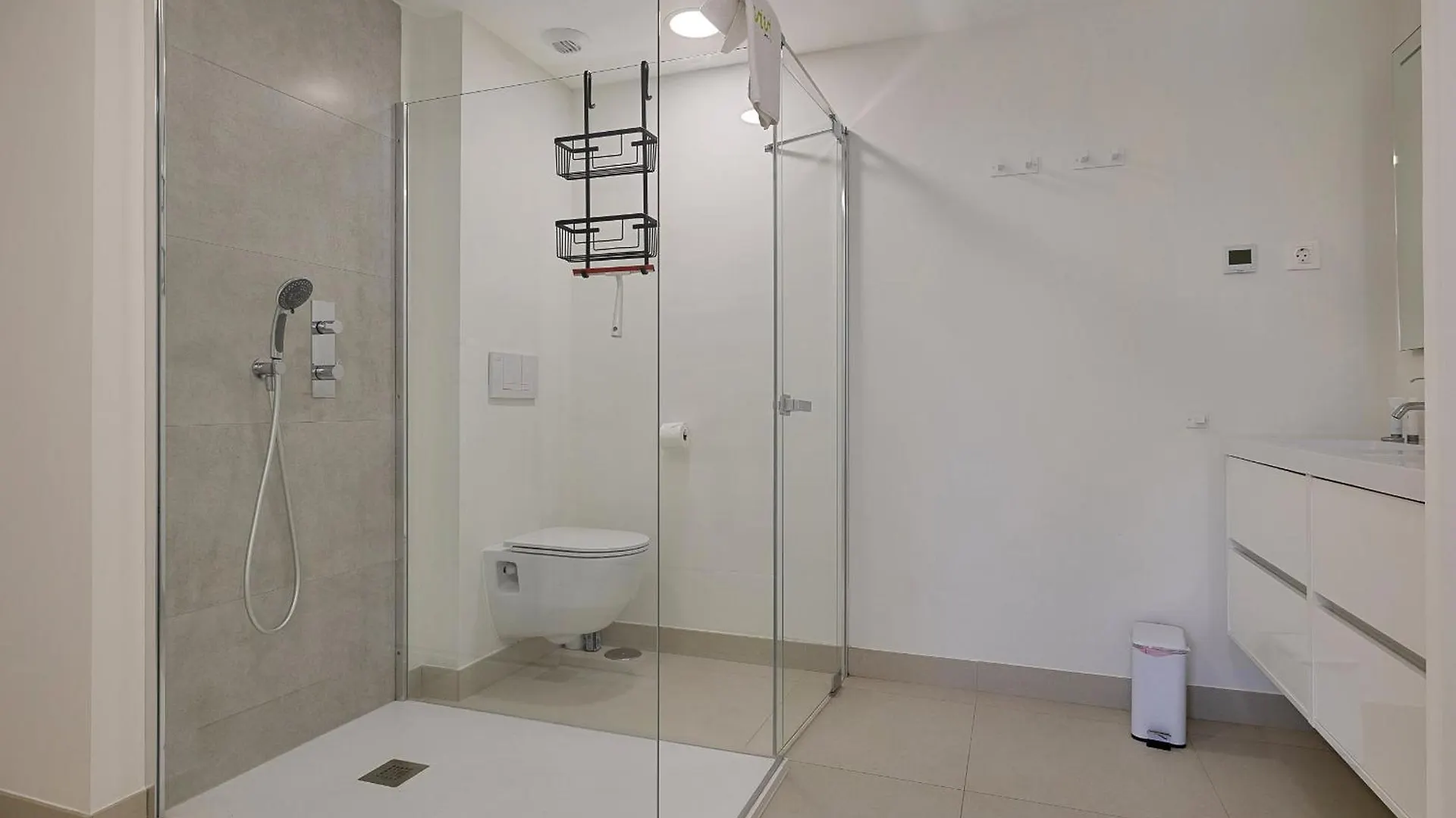 Vivi Homes - La Paz Sauna, Gym & Pool Sitio de Calahonda